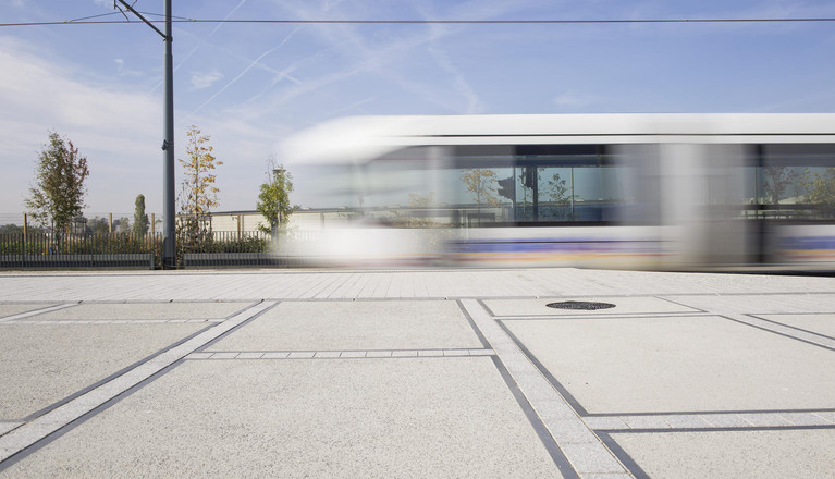 La navette tram au Parc Olympique lyonnais