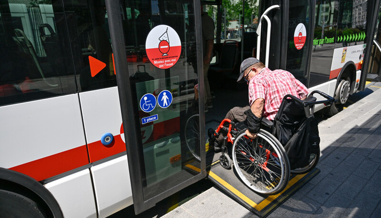 TCL, 1er réseau de transport en commun accessible en France